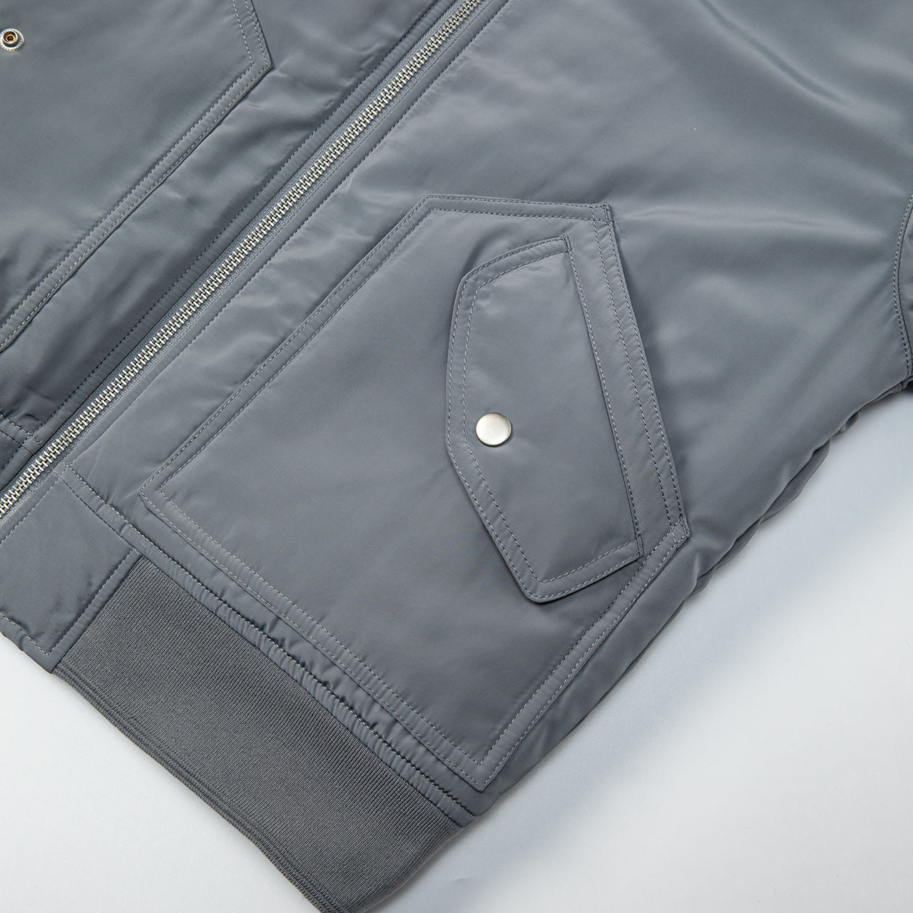 ボンバーパデッドジャケット