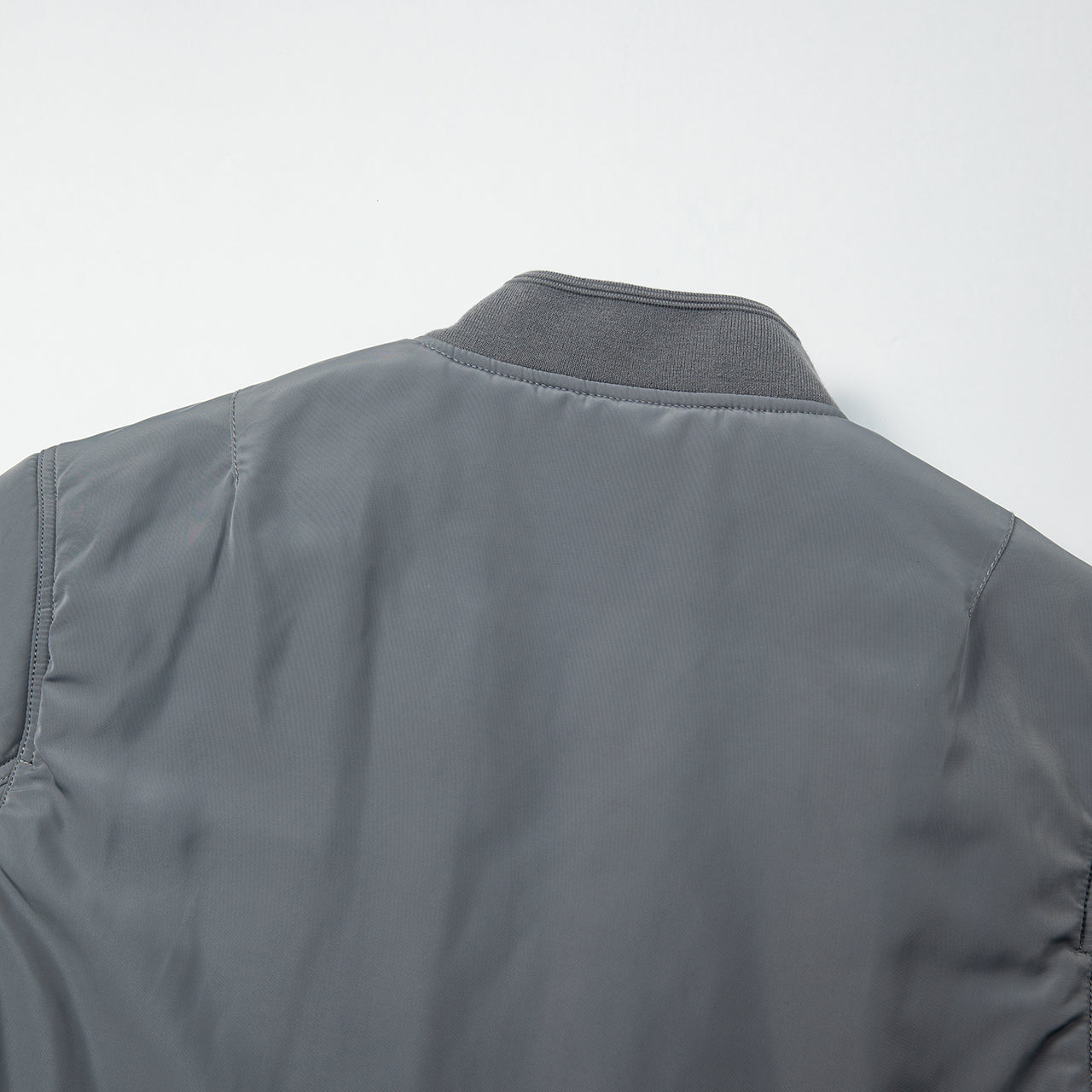 ボンバーパデッドジャケット