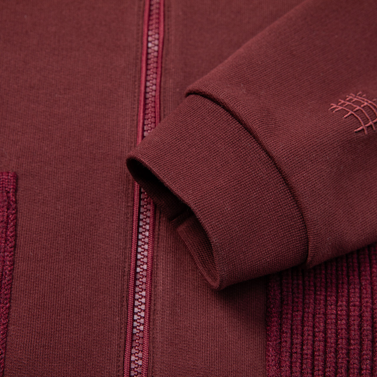 ウィメンズ ニットポケット ジップアップ