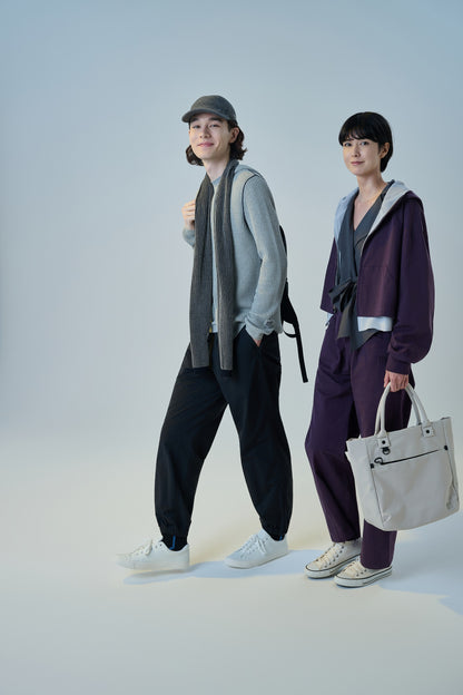 リバーシブルジップアップ