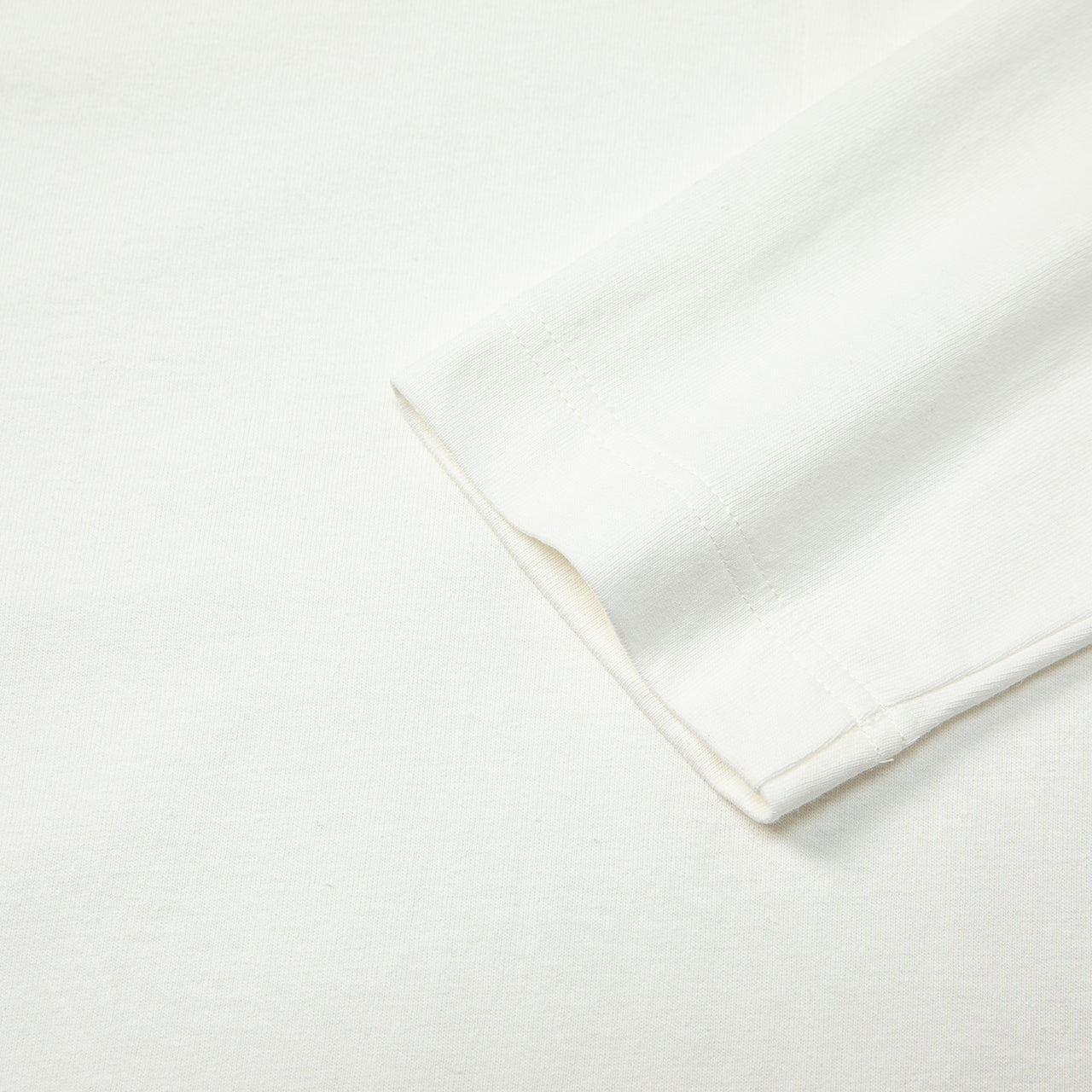 長袖ポケット付きTシャツ