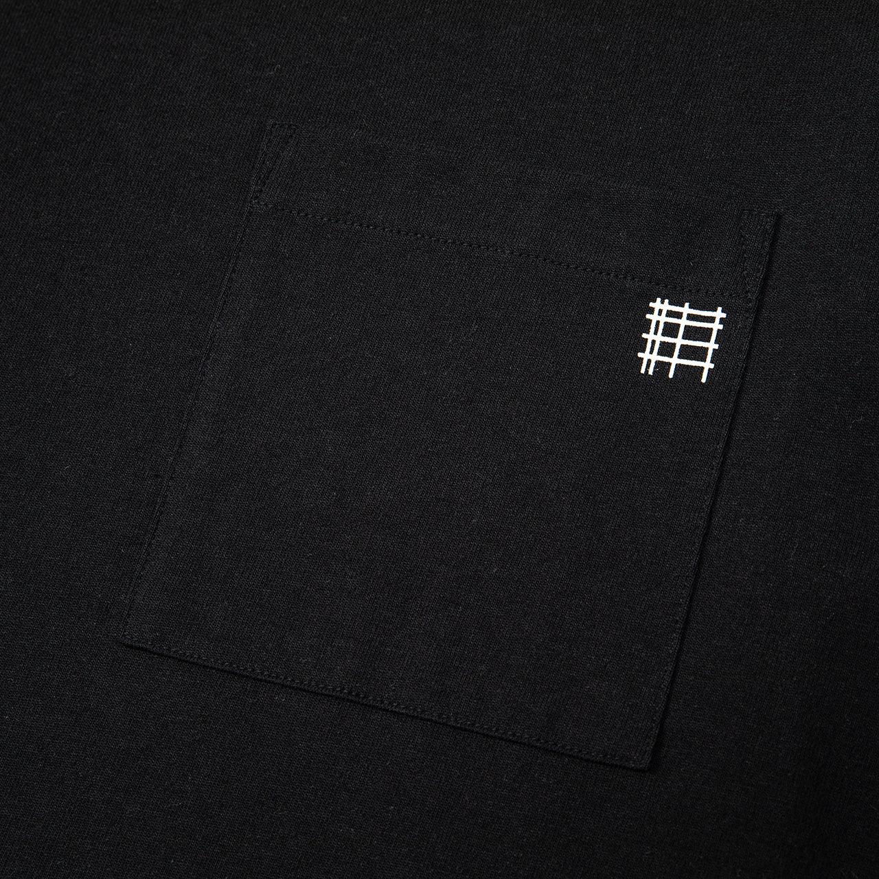 長袖ポケット付きTシャツ