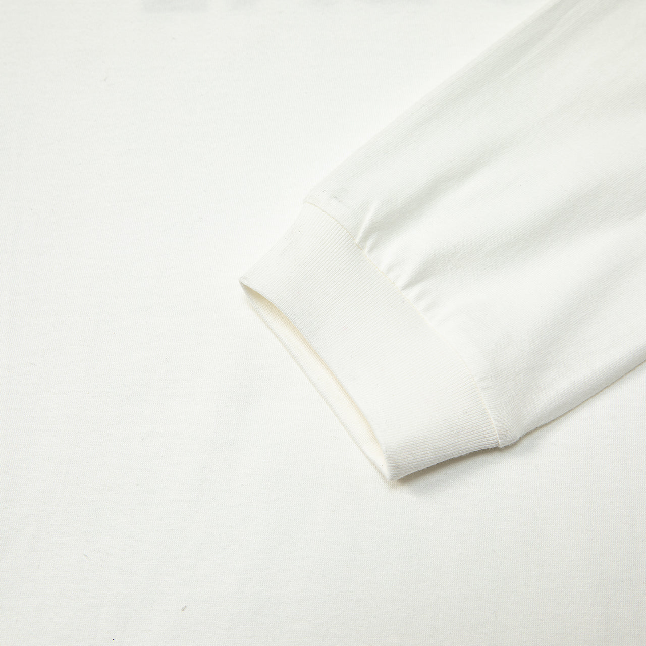 長袖ロゴプリントTシャツ